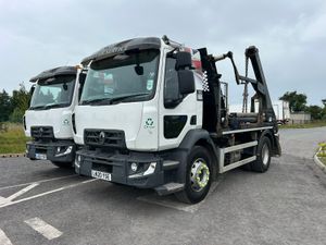 Renault Hyva Skiploaders - Image 3