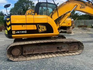 JCB JS130 LC Excavator - Image 4