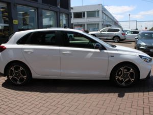Hyundai i30 2022 - Image 3