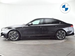 BMW 5 Series 530e M Sport Saloon - Image 3