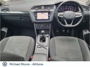Volkswagen Tiguan Elegance 2.0 TDI 150BHP  (panor - Image 2