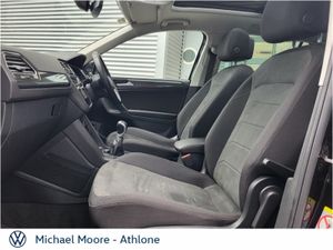 Volkswagen Tiguan Elegance 2.0 TDI 150BHP  (panor - Image 4