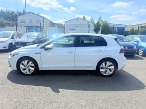 Golf e-tsi style white low milage - Image 3