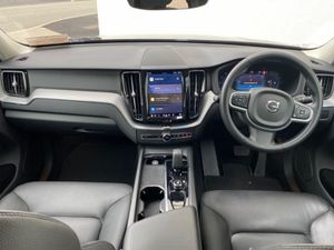 Volvo XC60 B4 Diesel Mhev 197hp AT8 Core - Image 4