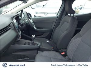 Renault Clio Equilibre TCE 90 5DR  now IN Stock - Image 4