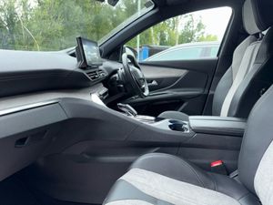 Peugeot 3008 Phev 225BHP GT  top Spec   90 P/W - Image 4