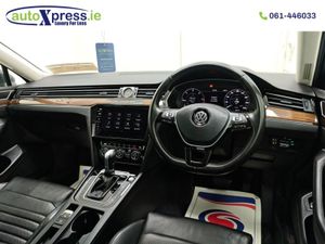 Volkswagen Passat 2.0 TDI Elegance Line Automatic - Image 2