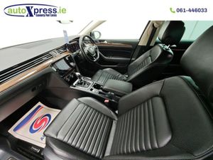 Volkswagen Passat 2.0 TDI Elegance Line Automatic - Image 4