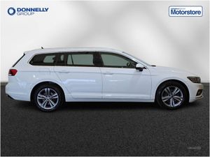 Volkswagen Passat 2.0 TDI EVO SCR SEL 5dr - Image 3