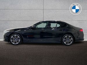 BMW 5 Series 530e M Sport Saloon - Image 4