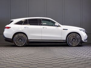 212 Mercedes-Benz EQC 400 AMG Line Premium 4Matic - Image 2
