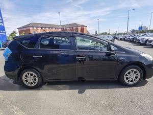 TOYOTA PRIUS ALPHA 1.8 **7 SEATER** PETROL HYBRID - Image 4