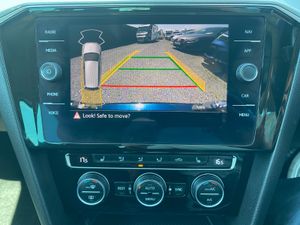 2020 VOLKSWAGEN PASSAT 2.0TDI 150BHP DSG ESTATE - Image 2