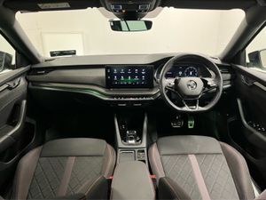 Skoda Octavia RS Combi DSG 2.0tdi 200BHP - Revers - Image 4