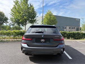 BMW 3-Series 330E M SPORT AUTO*FULL SERVICE HISTOR - Image 4