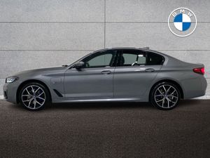 BMW 5 Series 530e M Sport Saloon - Image 4