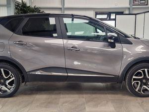 19 RENAULT CAPTUR ICONIC - Image 4