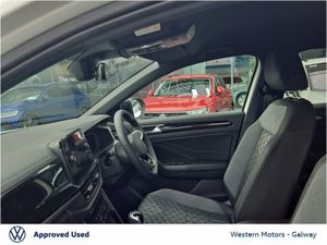 Volkswagen T-Roc R-line 75 1.0 TSI - Mega Savings - Image 4