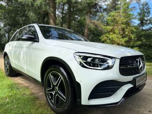 GLC 220 4-MATIC AMG NIGHT EDT - Image 4