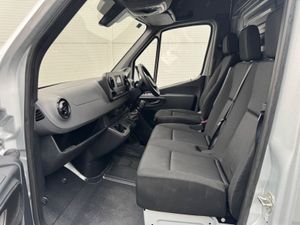 Mercedes-Benz Sprinter 2021 MWB High roof - Image 2
