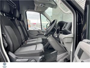 Volkswagen Crafter Highline 35 MWB 177HP A8F - Image 2