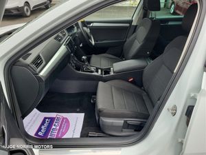 Skoda Superb COMBI AMBITION 2.0TDI150HP DSG  AUTO - Image 4