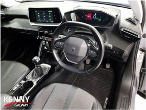 Peugeot 2008 Allure 1.5 Blue HDI 110 4 Pack - Image 2