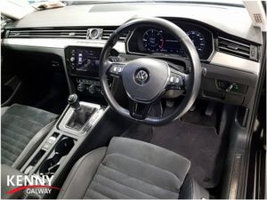 Volkswagen Passat Highline 2.0 TDI Manual 6speed - Image 2