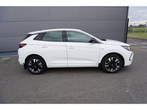 Opel Grandland 1.5 D-turbo 130PS Auto - Image 3