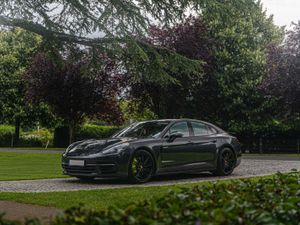2017 Porsche Panamera 4 E-Hybrid, Brand New NCT! - Image 2