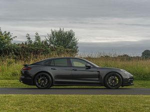 2017 Porsche Panamera 4 E-Hybrid, Brand New NCT! - Image 3