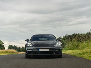 2017 Porsche Panamera 4 E-Hybrid, Brand New NCT! - Image 4