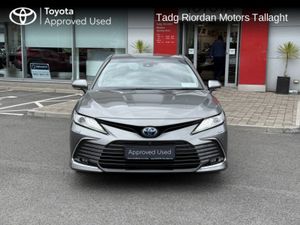 Toyota Camry PLATINUM EDITION - Image 2