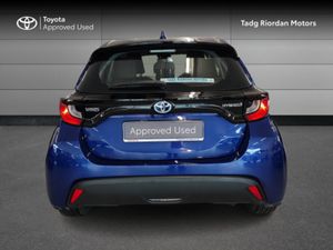 Toyota Yaris 1.5 HYBRID LUNA 4DR AUTO - Image 4