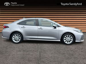 Toyota Corolla HYBRID LUNA SALOON // REAR CAMERA / - Image 3