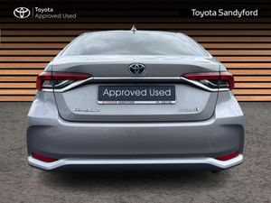 Toyota Corolla HYBRID LUNA SALOON // REAR CAMERA / - Image 4