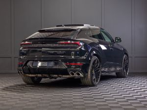 2025 Lamborghini Urus SE - Image 3