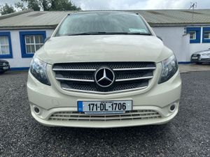 171 Mercedes Vito Tourer Select 8 Seater - Image 2
