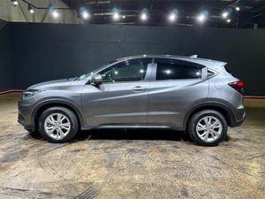 Honda Vezel 1.5 HYBRID AUTOMATIC - Image 3