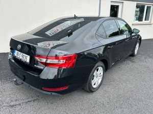 181 Skoda Superb 1.6 TDI ACTIVE 120HP - Image 4