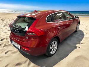 Volvo V40 1.6 D2 (115hp) SE Leathe - Image 4