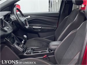 Ford Kuga 1.5tdci 120PS FWD St-line Sunroof - Image 3