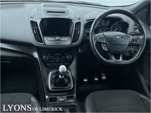 Ford Kuga 1.5tdci 120PS FWD St-line Sunroof - Image 4