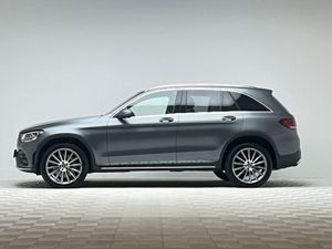 Mercedes-Benz GLC-Class 300E AMG Line Premium 4ma - Image 4