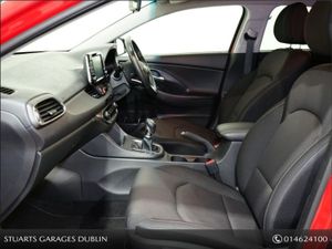 Hyundai i30 I30 Fastback 5dr fire Red  Apple Carp - Image 3