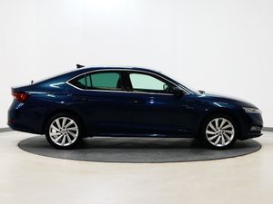 *94* 2023 Skoda Octavia 2.0TDI AMBITION - Image 3