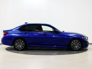 *62* 2021 BMW 3-Series 2.0 M-SPORT - Image 3