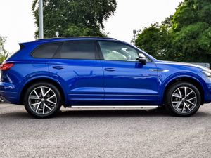 Volkswagen Touareg 3.0tdi 286HP 4M DSG R Line - Image 3