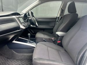 2015 TOYOTA COROLLA HYBRID ESTATE LOW KMS - Image 4