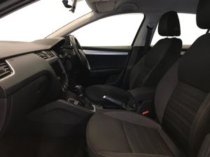 Skoda Octavia Ambition 1.6 TDI DSG - Image 3